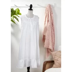 Saro Lifestyle Embroidered Sleeveless Nightgown -Women Sale Shop GUEST 6cd04a06 f76f 4b53 b248 73c391e8db2c