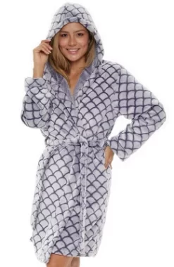 Women's Warm Soft Plush Fleece Bathrobe With Hood, Knee Length Hooded Robe, Seashell Scalloped -Women Sale Shop GUEST 94e3c4e9 8434 407b b1ad b805071a1434