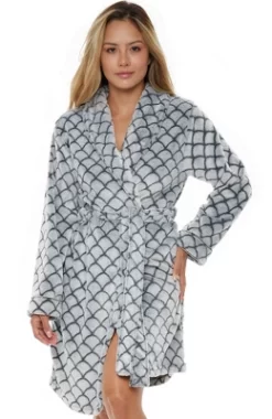 Women's Warm Soft Plush Fleece Bathrobe, Knee Length Robe, Seashell Scalloped -Women Sale Shop GUEST 94e52b1b b0c2 4710 ad9b 1cdb565ca4d4
