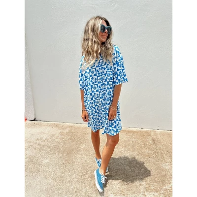 Women's Ascot + Hart Aloha Flowers Checkered Graphic Collared Dress - Blue 5 Women's Ascot + Hart Aloha Flowers Checkered Graphic Collared Dress - Blue - Image 3
